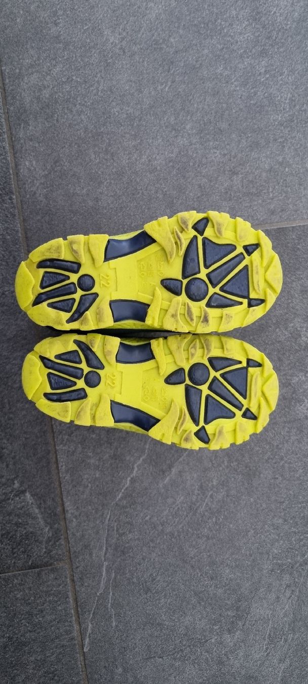 Schuhe für Jungen: Winterstiefel Grösse 22 – Gebraucht aus Birmensdorf ZH von borstenking 3