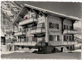 Saas-Almagell, Chalet Bärgbluemli, um 1955