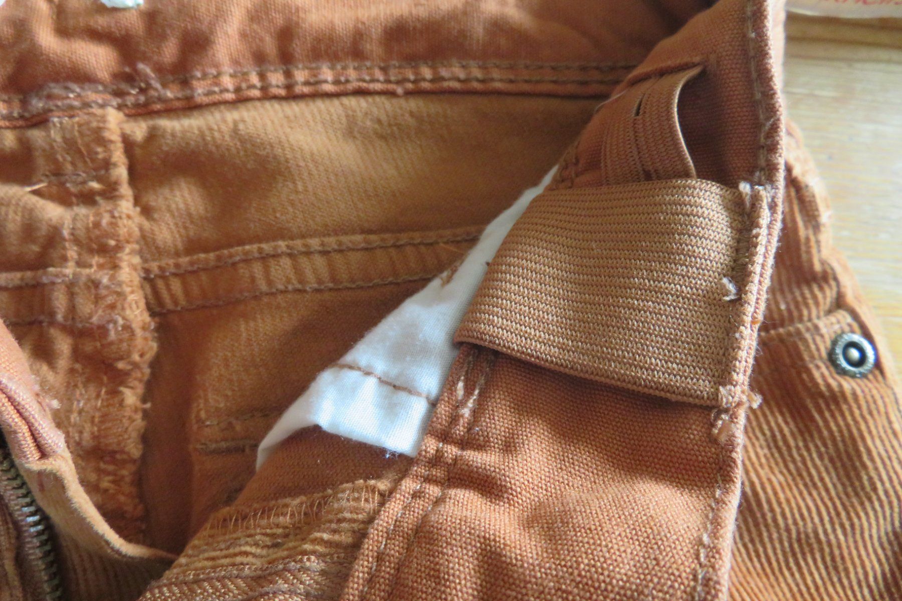 Vertbaudet Pantaloni: Vertbaudet Cordhose in Gr. 146-152 – Usato da Steckborn venduto da Bibendum02 4