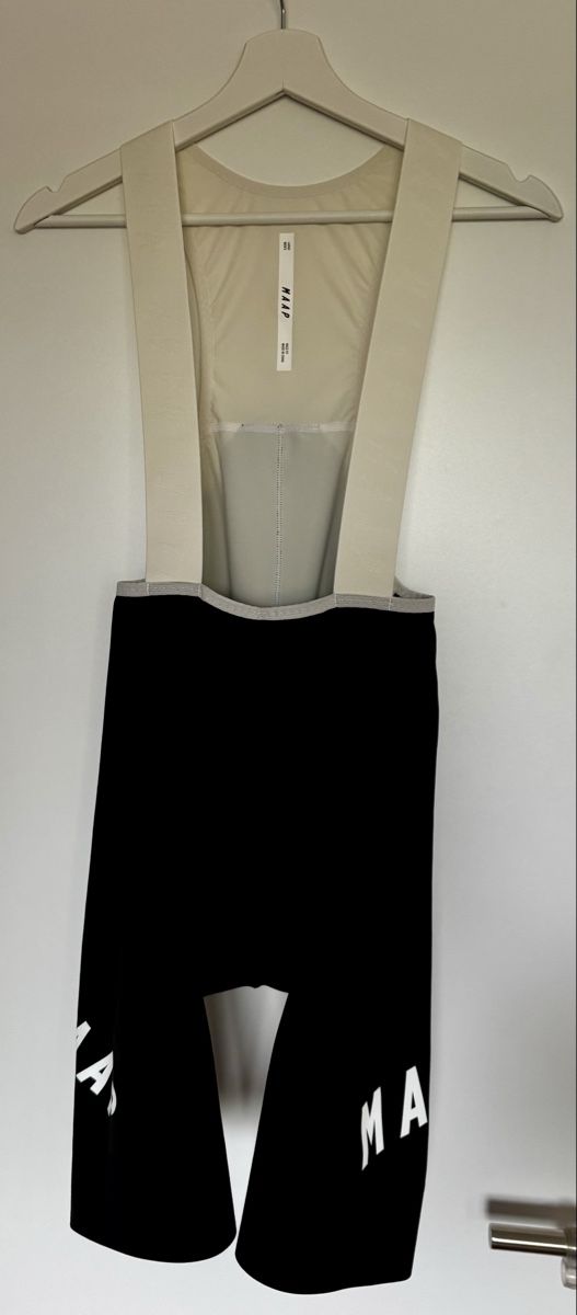 Pantaloni: MAAP - Apex Aeon Bib Short – Nuovo (secondo la descrizione) da Rüdtligen venduto da KN65