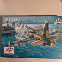 2706 ... Aeromacchi MB 339 A ...Italeri 1354