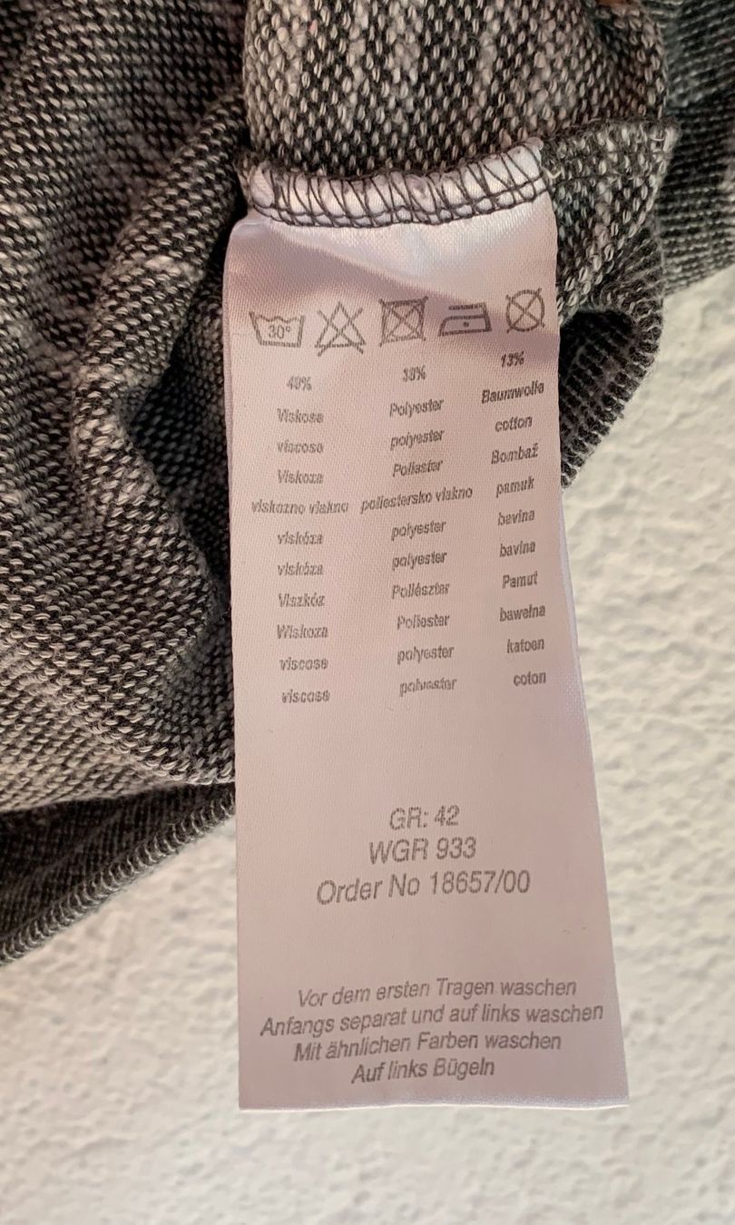 Maglioni & Felpe: Pulli grau mit silbrigen Facettenperlen – Usato da Zäziwil venduto da kreative-ideen 4