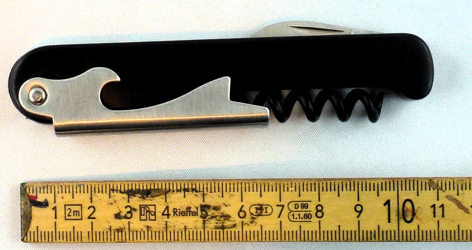Apribottiglie & Tappi per chiusura: Flaschenöffner Schwarz – Usato da Murgenthal venduto da B.StM
