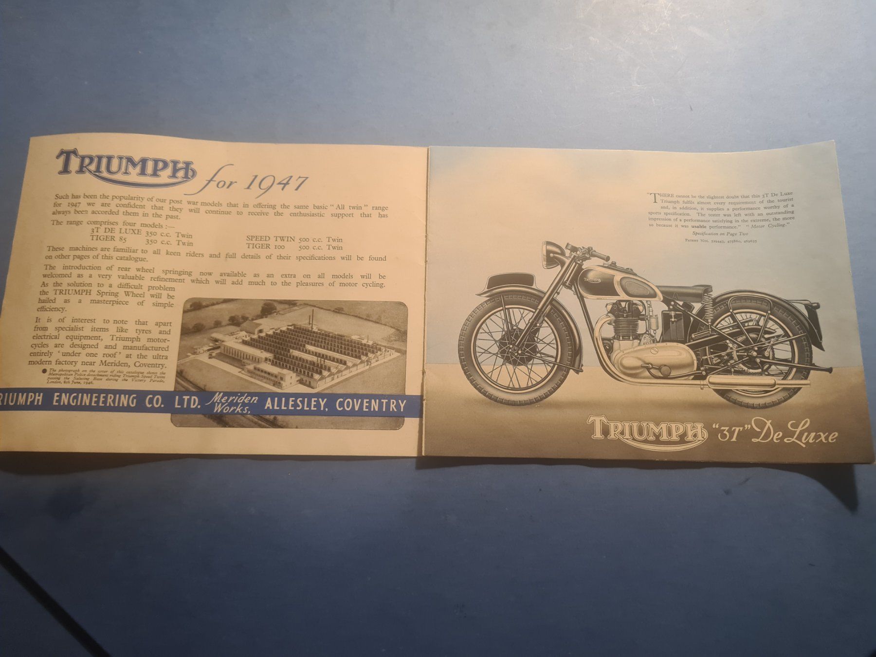 Triumph Dokumente: TRIUMPH  MOTORCYCLE  1947  BROCHURE  VINTAGE – Defekt aus Bellevue von BURGOLMANIA 1