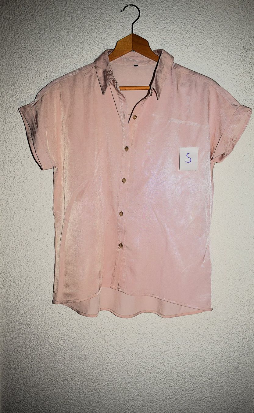 Camicette: Rosa Bluse glänzend, Kurzarm - Grösse S – Usato da Merenschwand venduto da tolles_2hand