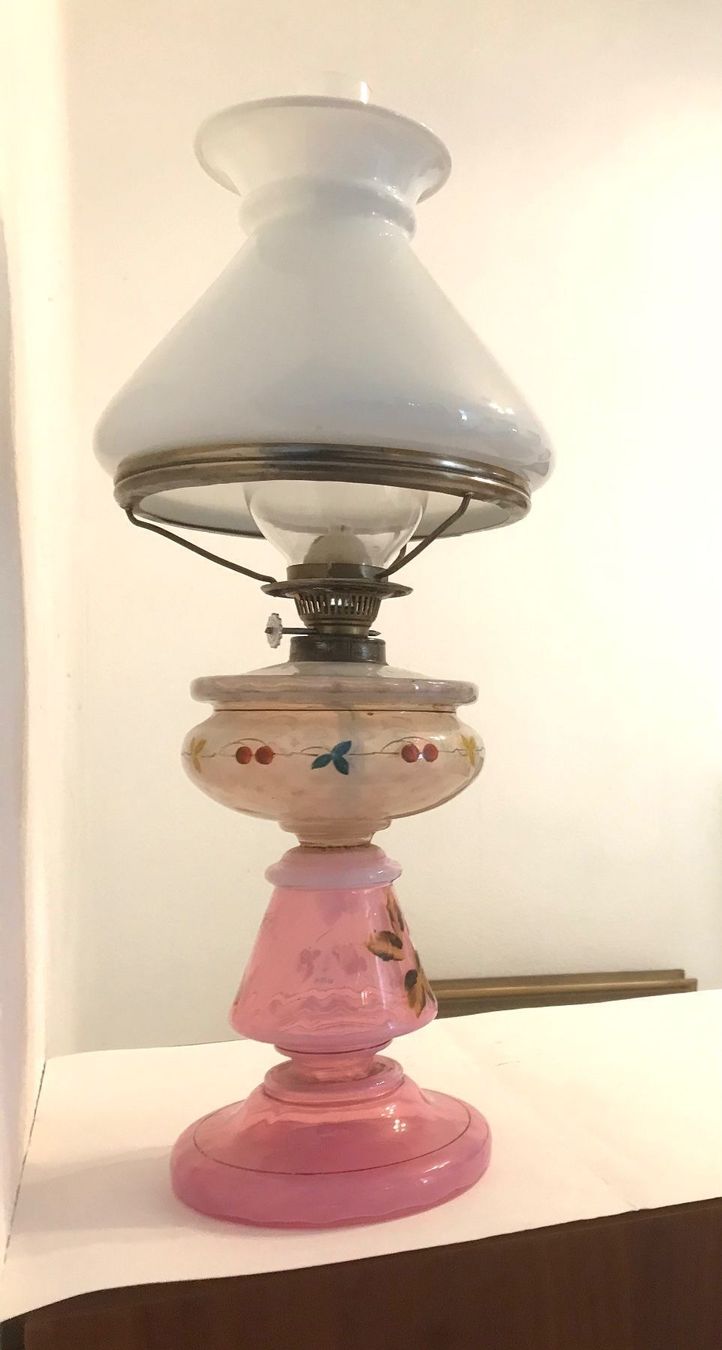 Lampade: Wunderbare Petroleumlampe , antik. – Usato da Füllinsdorf venduto da unda2 3