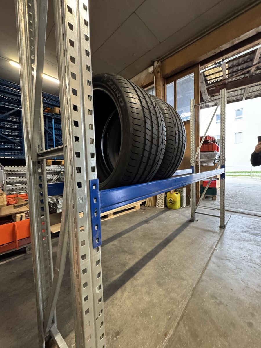 Scaffali: Top Pneuregal, neuwertig! – Usato da Bazenheid venduto da Sebi9602 1