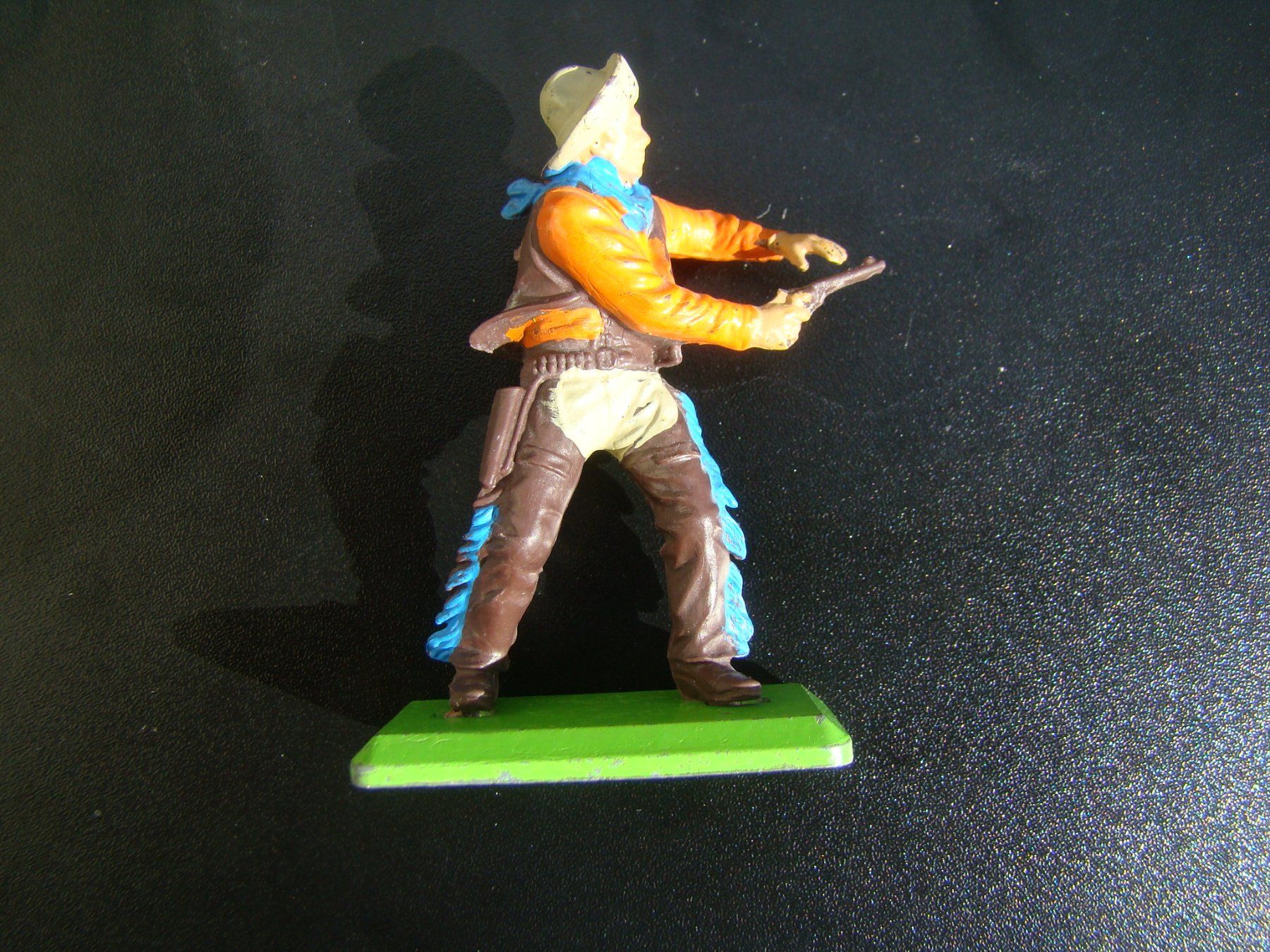 Britains Giocattoli: 4 Britains LTD 1971 Cowboy & Indianer vintage cool – Usato da Walzenhausen venduto da Vanquish711 4