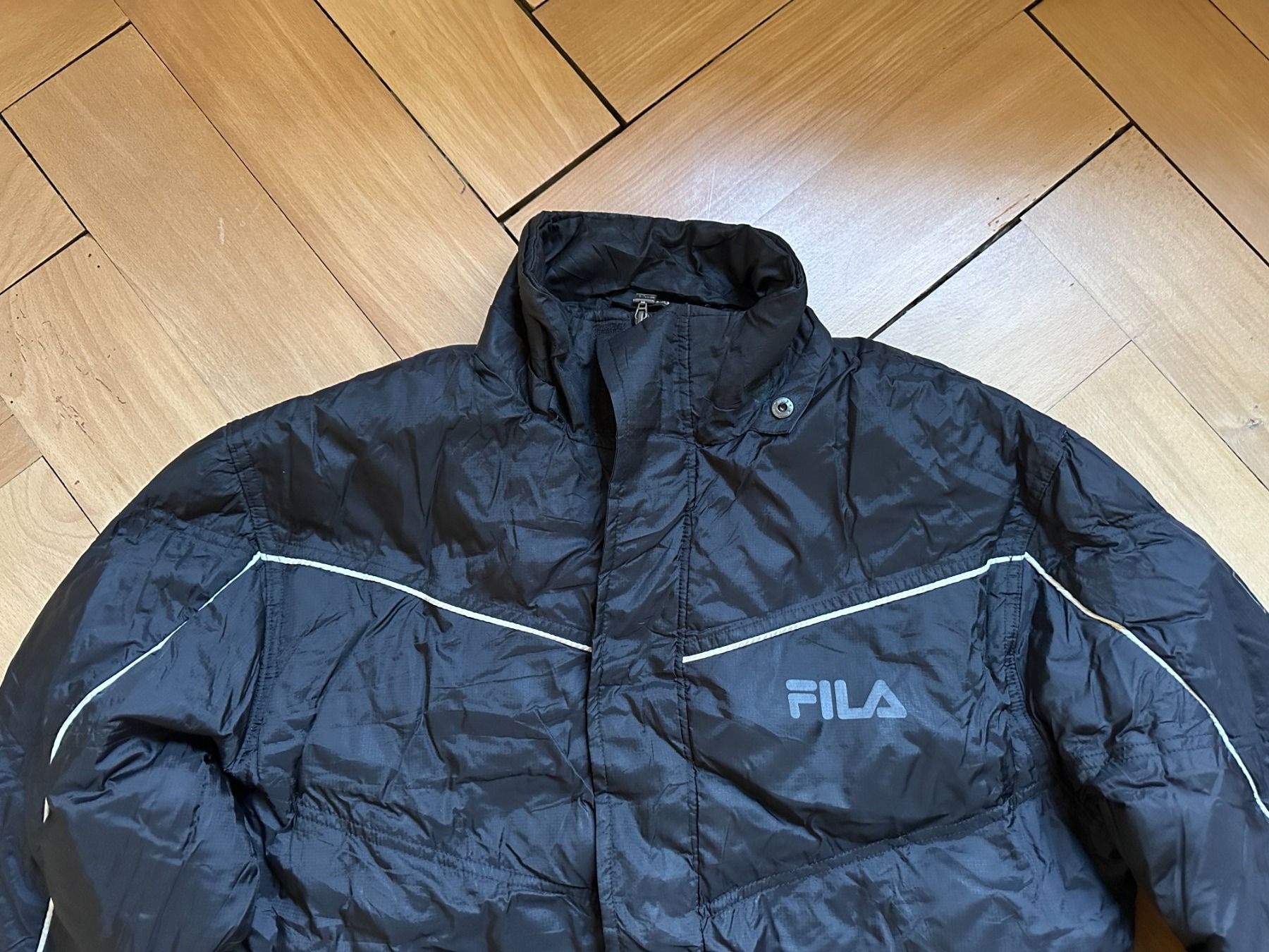 Fila Giacche: FILA - Vintage Jacke schwarz S – Usato da Zürich venduto da Diazaio 2