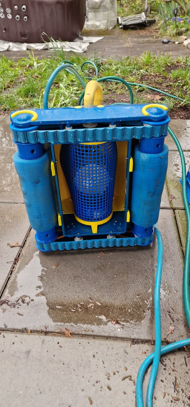 Accessori per Piscine: Poolroboter der Marke Bravo – Usato da Blumenstein venduto da Daenu_1981 3