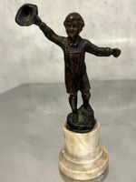 Bronzefigur Junge mit Hut und Latzhose, süss, 14cm hoch