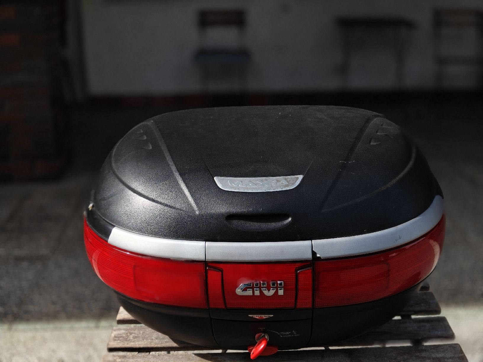 Givi Topcase: Motorradbox Marke Givi – Usato da Grenchen venduto da Thabo1581 3