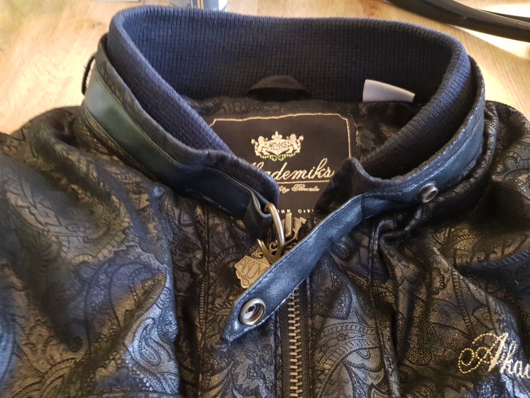 Giacche: Jacke Akademiks New York – Usato da Ostermundigen venduto da oj1982 4