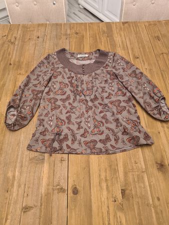 Damen Bluse braun mit Schmetterlingsmuster Grösse M