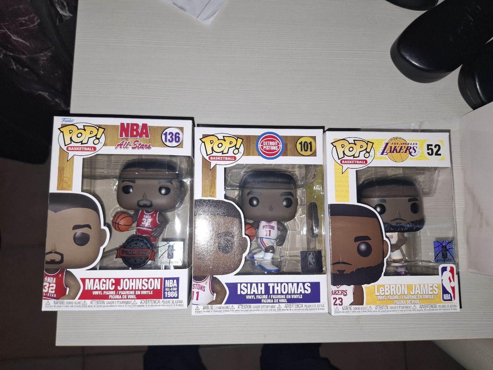 Funko Statuette: Funko Pop NBA Legends: Magic, Isiah, Lebron – Usato da Monte Carasso venduto da Buttefly
