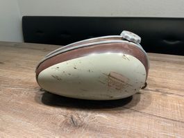 Originales Cyrus Tank Oldtimer