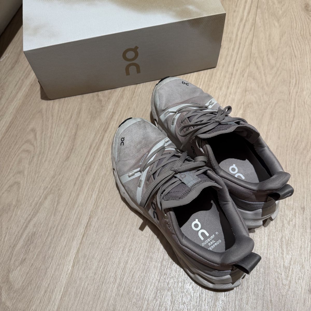 On Scarpe da donna: On Cloudsurfer Trail Waterproof rubber shoes – Usato da Lausanne venduto da its_zl9h 1