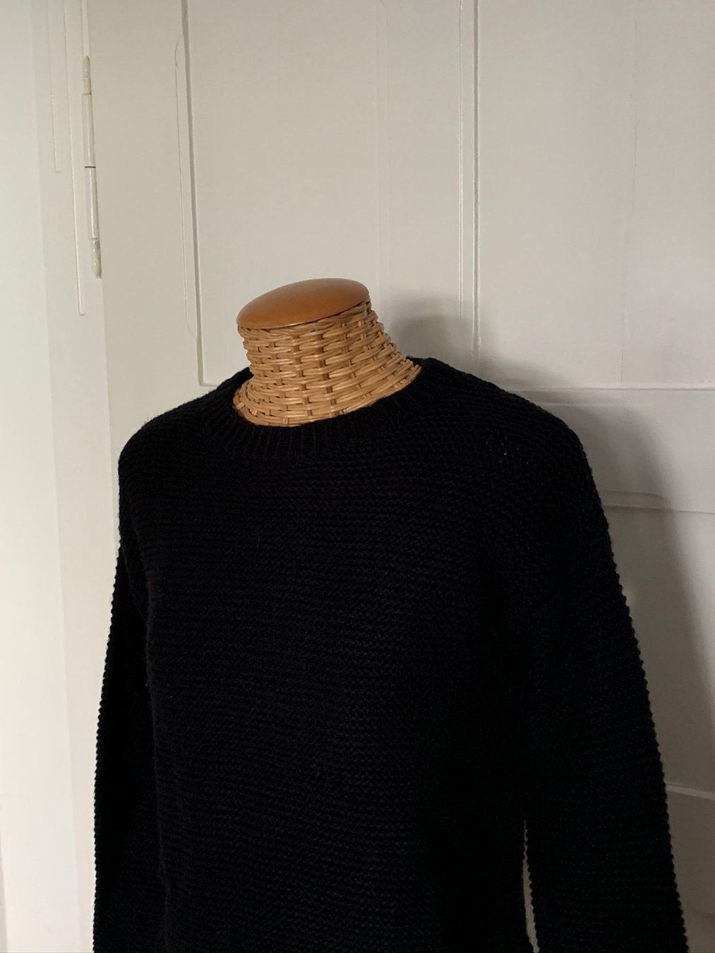 Pulls & Sweat-shirts: FOREVER 21 - Strickpullover schwarz S – D'occasion à Zürich par Diazaio 1