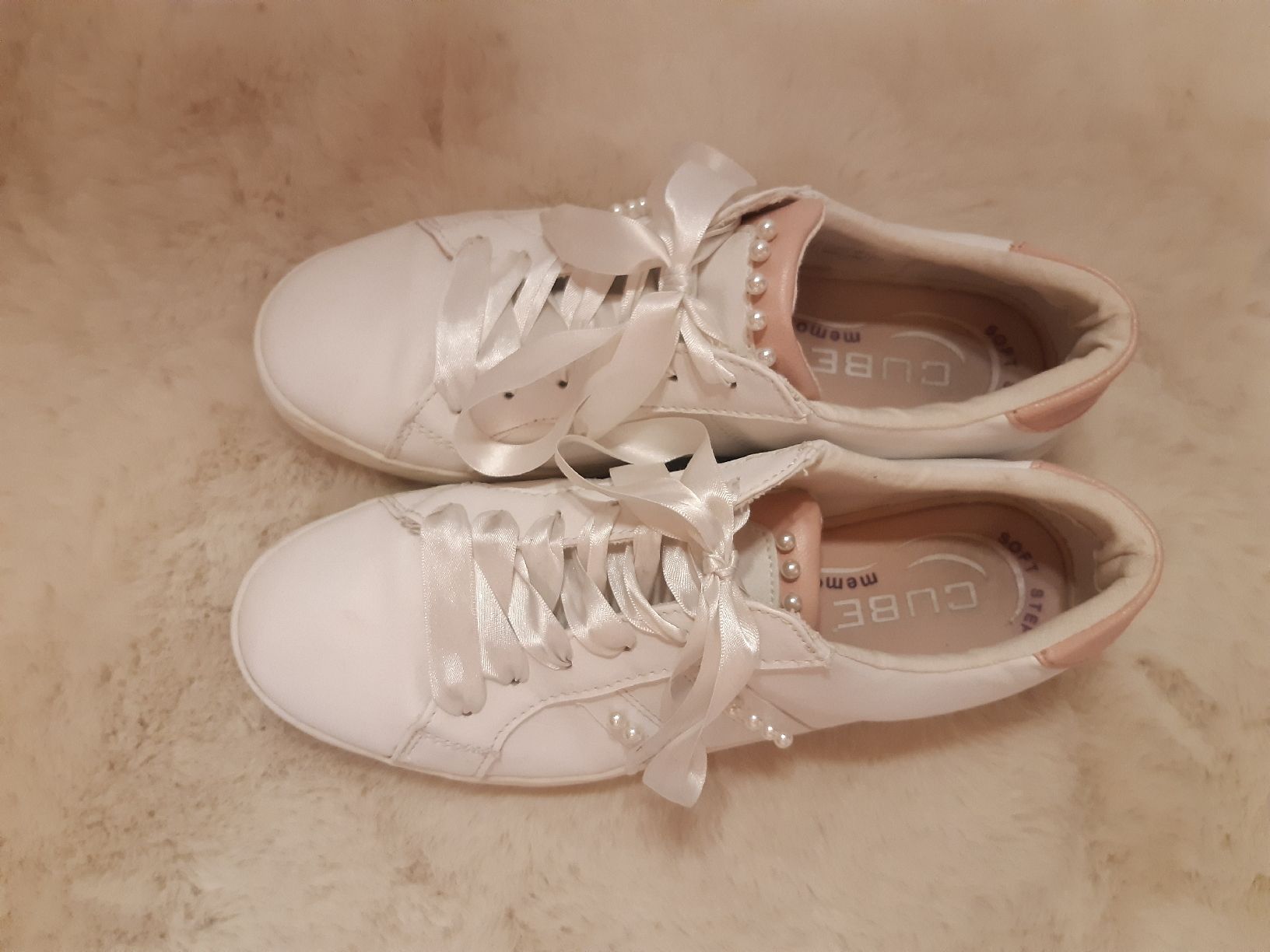 Damenschuhe: Schöne weisse Schuhe 40 – Gebraucht aus Toffen von Gwunderegge77 1