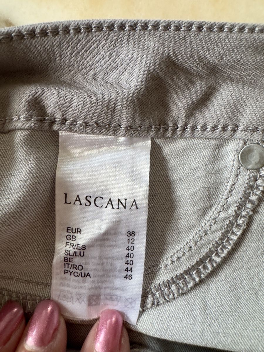 Lascana Pantaloni: Pantalon Lascana gris, taille 40 – Usato da Lausanne venduto da Flomag 2