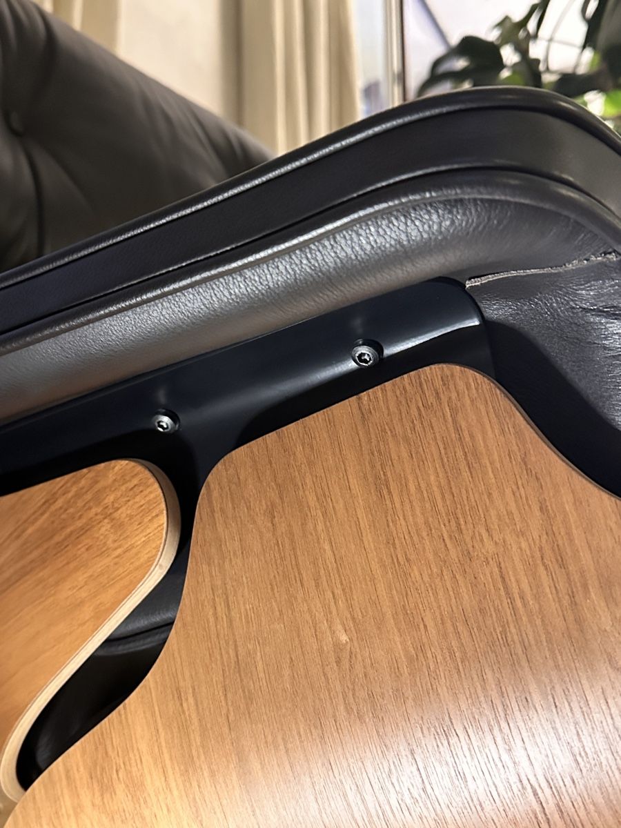 Vitra Poltrone: Original Eames Armchair and Footstool – Usato da Zürich venduto da joa_d8lb 5