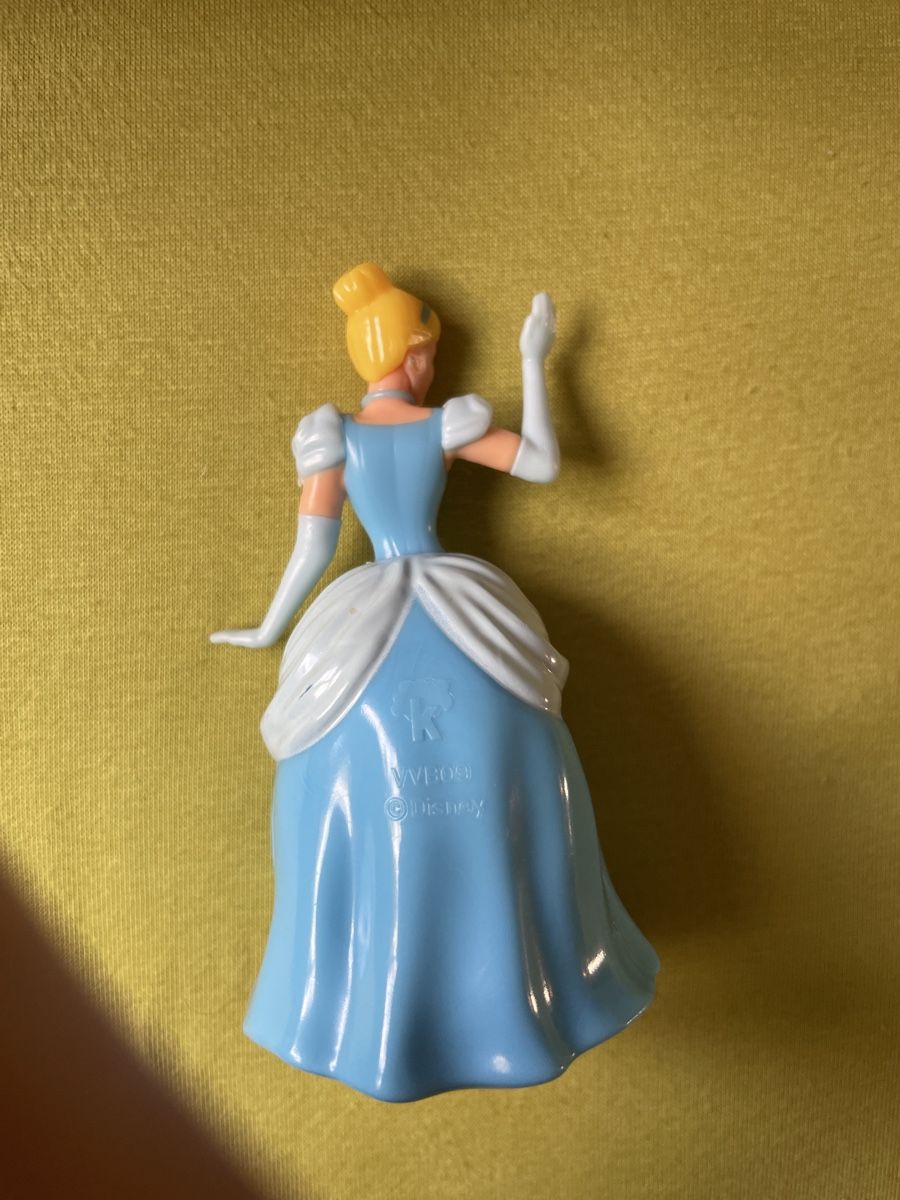 Disney Statuette: Zauberhafte Cinderella Figur – Usato da Therwil venduto da rubininio 1