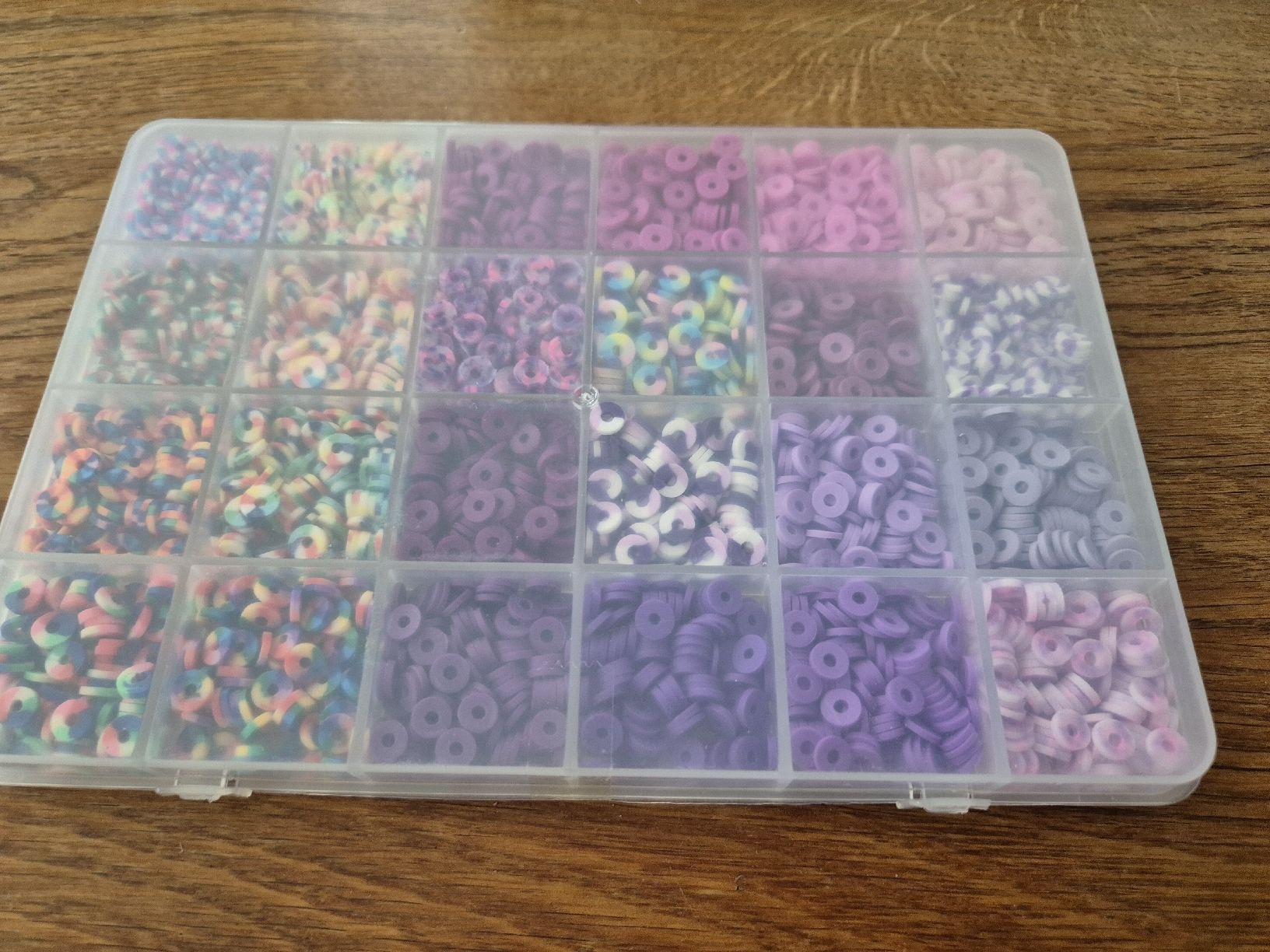Perle (finte): Bastelperlen Polymer 24 Farben – Nuovo (secondo la descrizione) da Läufelfingen venduto da Netti04 2