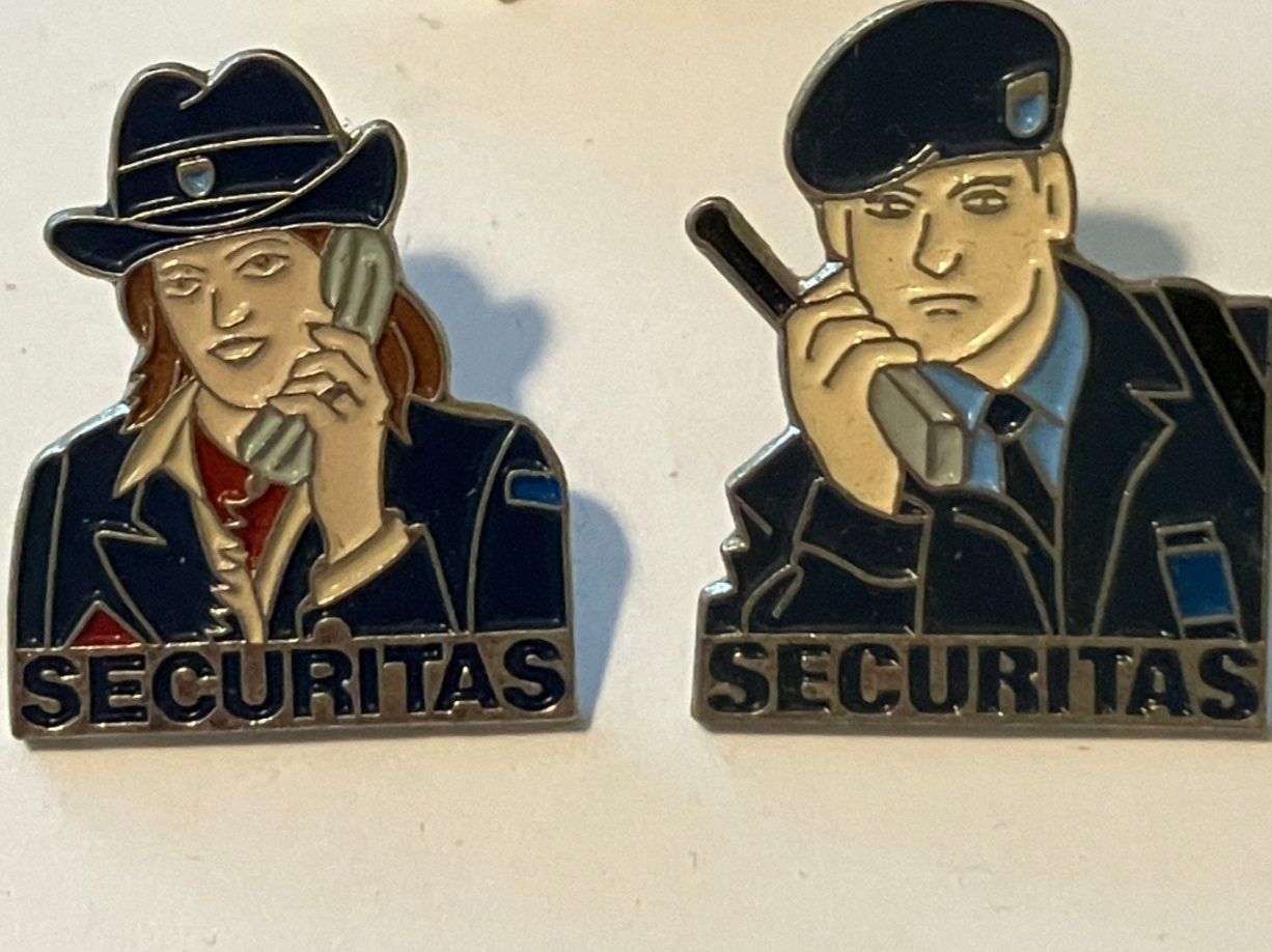Placchette & Badge: 2 Pin Securitas – Usato da Basel venduto da djwwpp