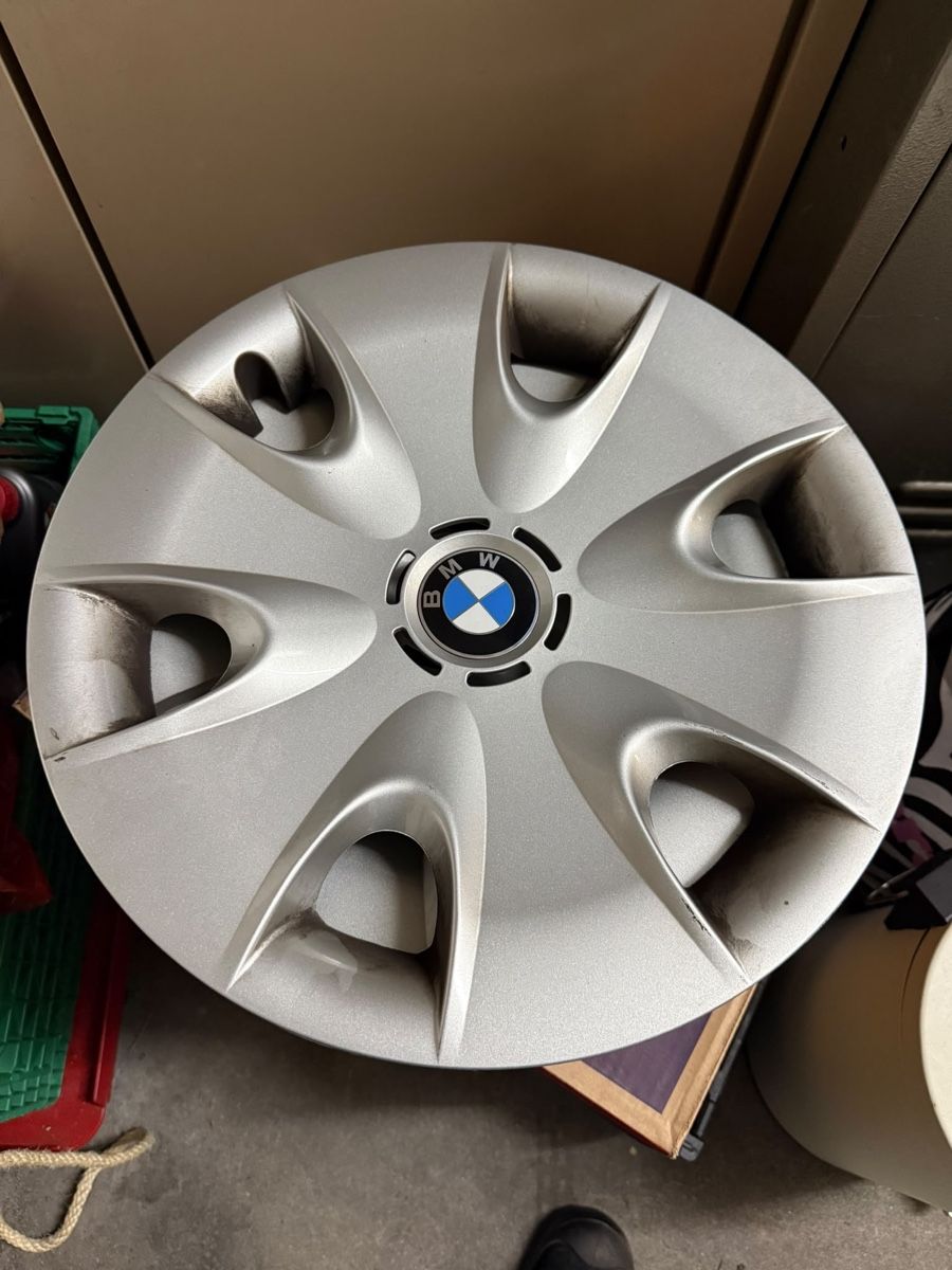 BMW Felgen: BMW Radkappen 4 Stück   – Gebraucht aus Zürich von Gezerlife 1