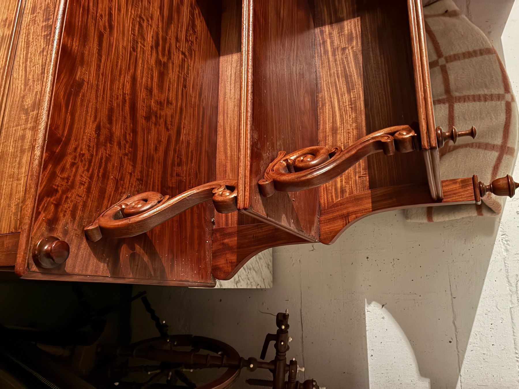 Armadi: Alter Bauernschrank/Kommode – Usato da Chur venduto da nic_mk9p 1