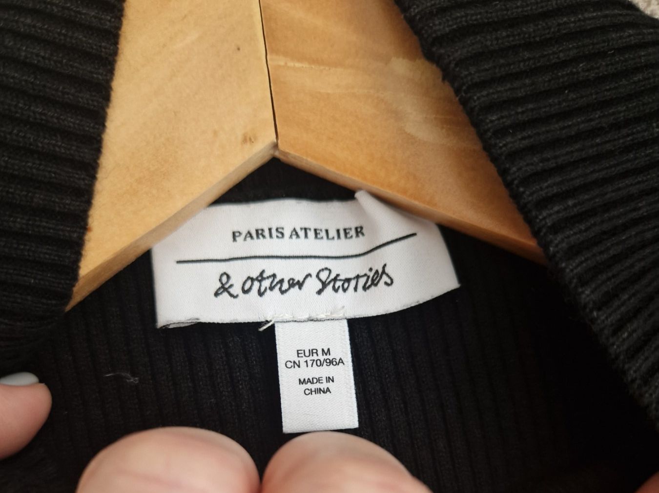 Other Stories Maglioni & Felpe: & other stories Strickpullover mit Blume-Ausschnitt, Gr. M – Usato da Erlinsbach SO venduto da ULIKH 5