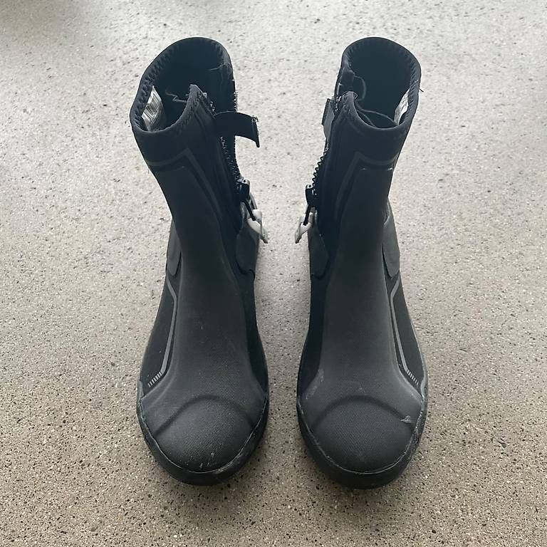 Decathlon Herrenschuhe: NEOPRENSCHUHE MARKE DECATLON – Gebraucht aus Biel/Bienne von inf_ssm8 4