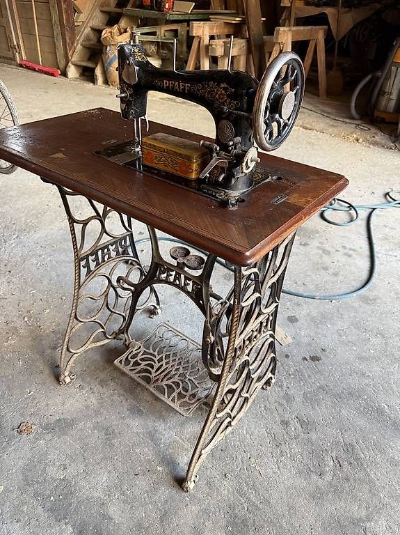 Pfaff Macchine da cucire: Alte Pfaff Nähmaschine – Usato da Ohmstal venduto da skorpionland 3