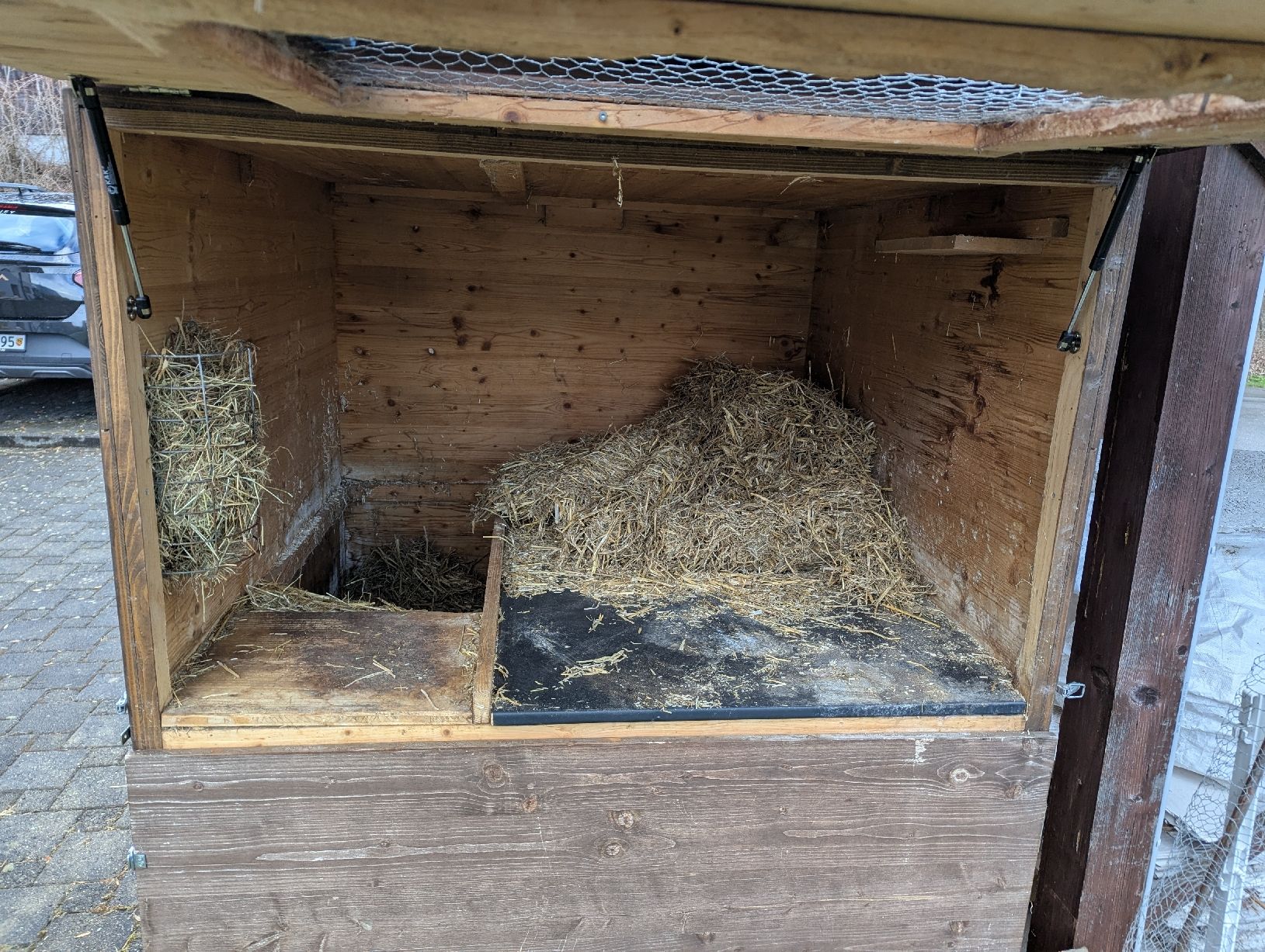 Käfige, Transport & Sicherheit: Grosser Stall für den Garten – Gebraucht aus Blumenstein von Giri_1234 2
