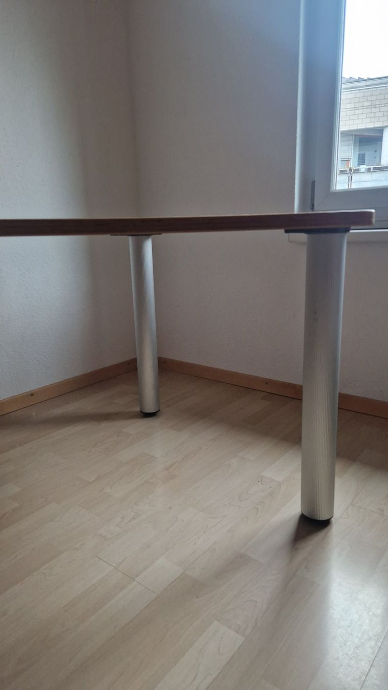 Scrivanie: Tisch Design – Usato da KREUZLINGEN venduto da sma_c5fz 2
