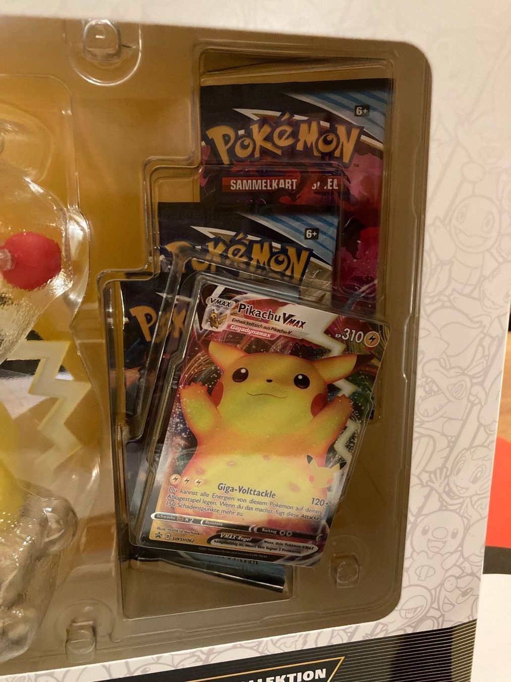 Pokémon Cartes à collectionner: Pokemon Celebrations Pikachu Vmax DE – Neuf avec emballage d'origine à Küssnacht am Rigi par Ebikoner 6