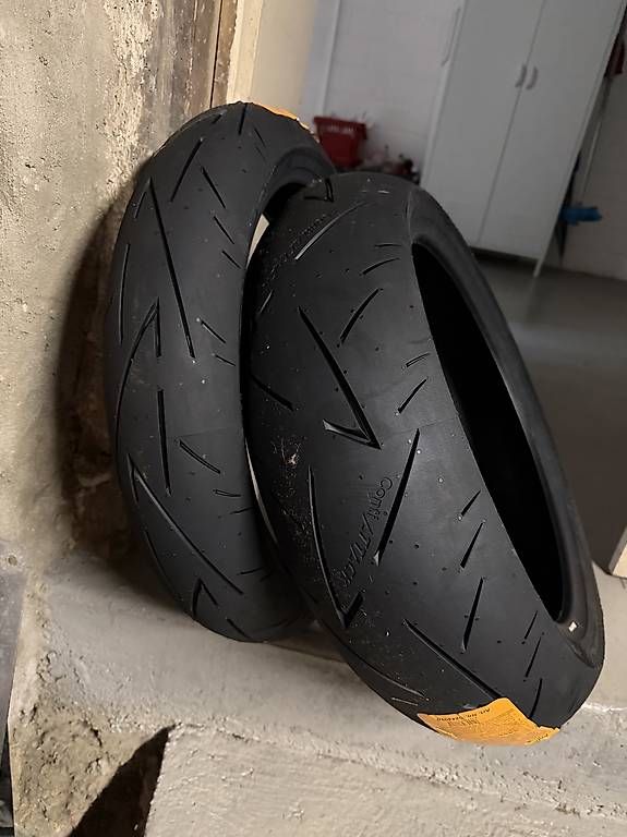 Pneus & Roues: Continental Attack 2  – D'occasion à Münchwilen AG par Vinnis