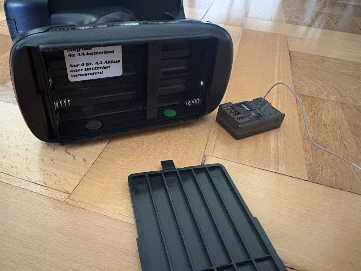 Carson Telecomando: Carson Reflex Wheel Pro 2.4GHz System mit Empfänger – Difettoso da Zürich venduto da Volvo_Trabant 2