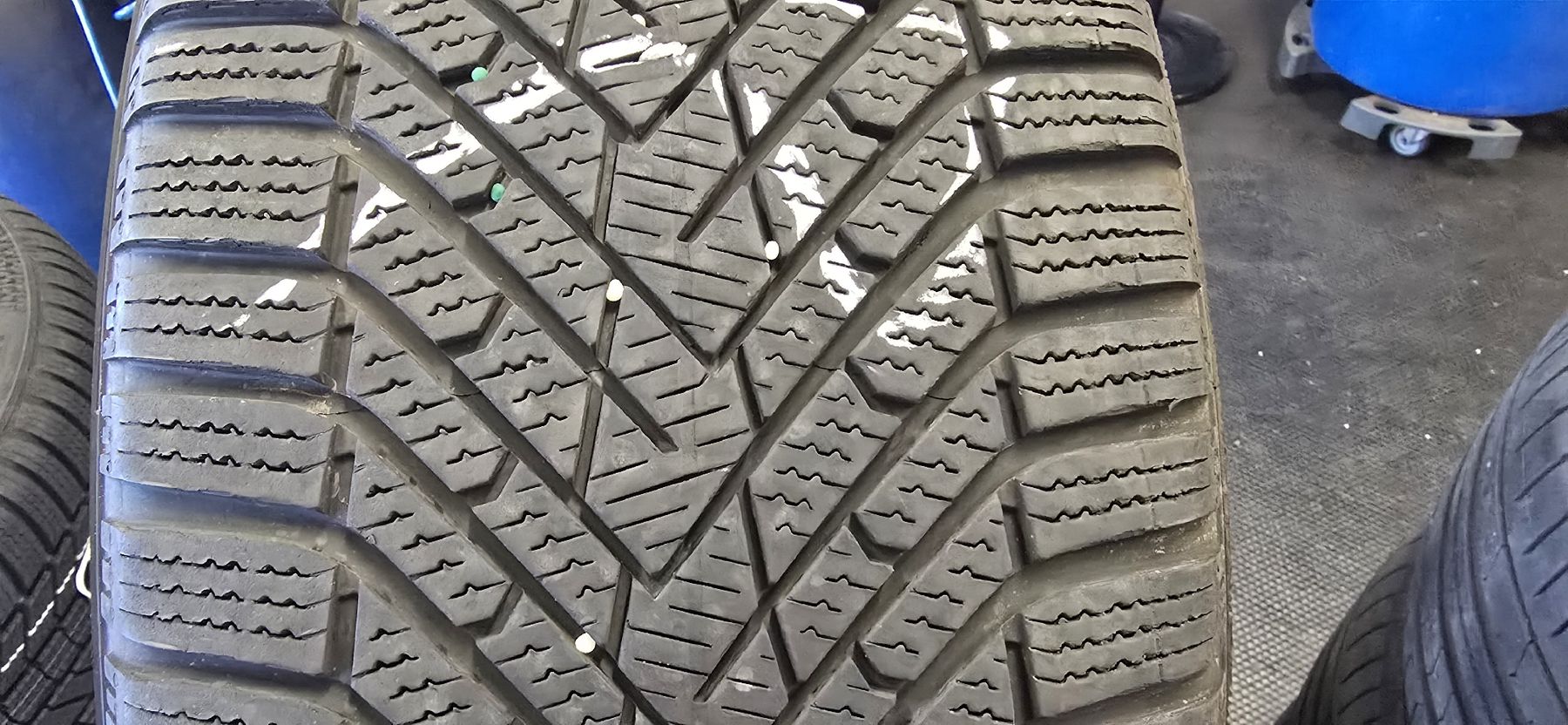 Pneus & Roues: 255/45R20 Pirelli Sc.Winter 2 – D'occasion à Kulmerau par Turbo140 1