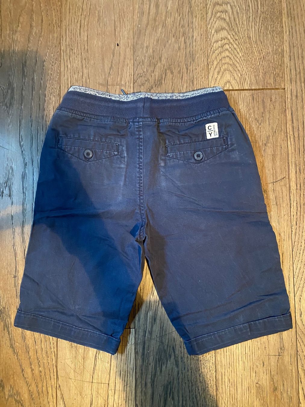 Cyrillus Hosen: Short Cyrillus 8 ans – Gebraucht aus Hermance von joe_td6n 3
