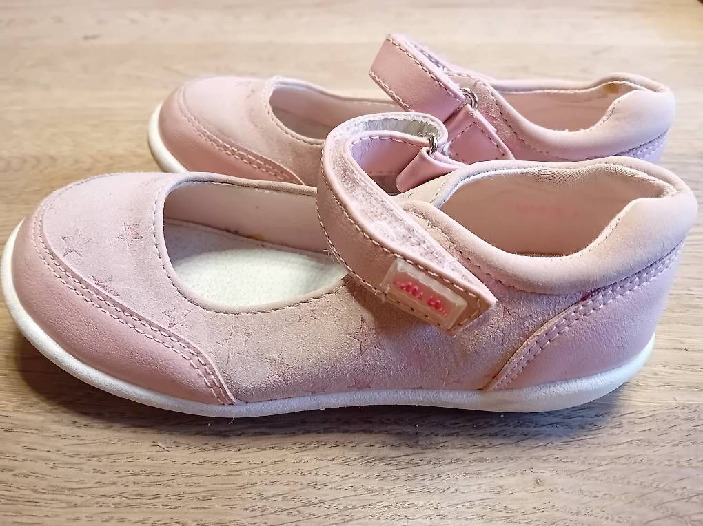Scarpe per ragazze: Mädchenschuhe /  Ballerina Gr. 28 – Usato da Auw venduto da luszur 1