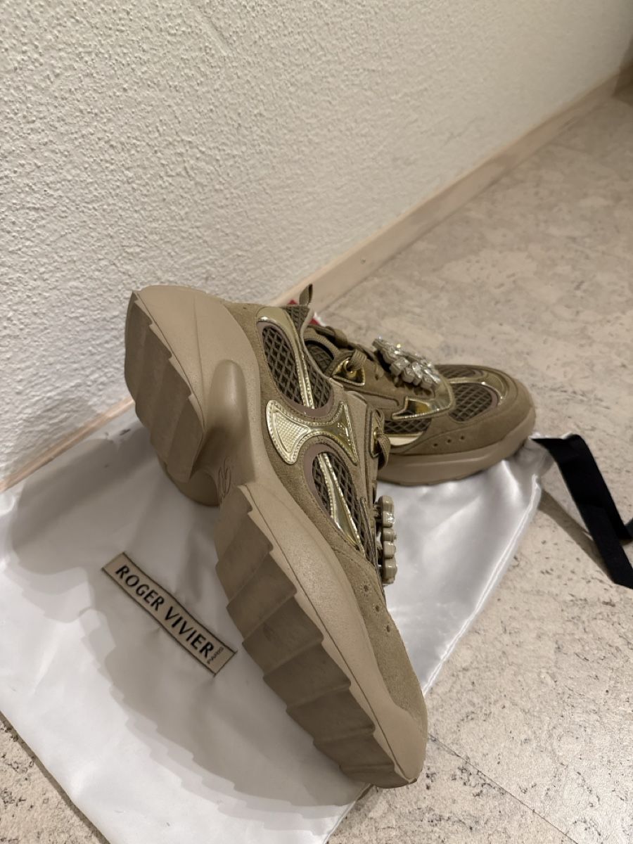 Scarpe da donna: Roger Vivier Sneaker Viv' Run Strass - Grösse 39 – Nuovo (secondo la descrizione) da Wilen b. Wollerau venduto da lia_9v87 2