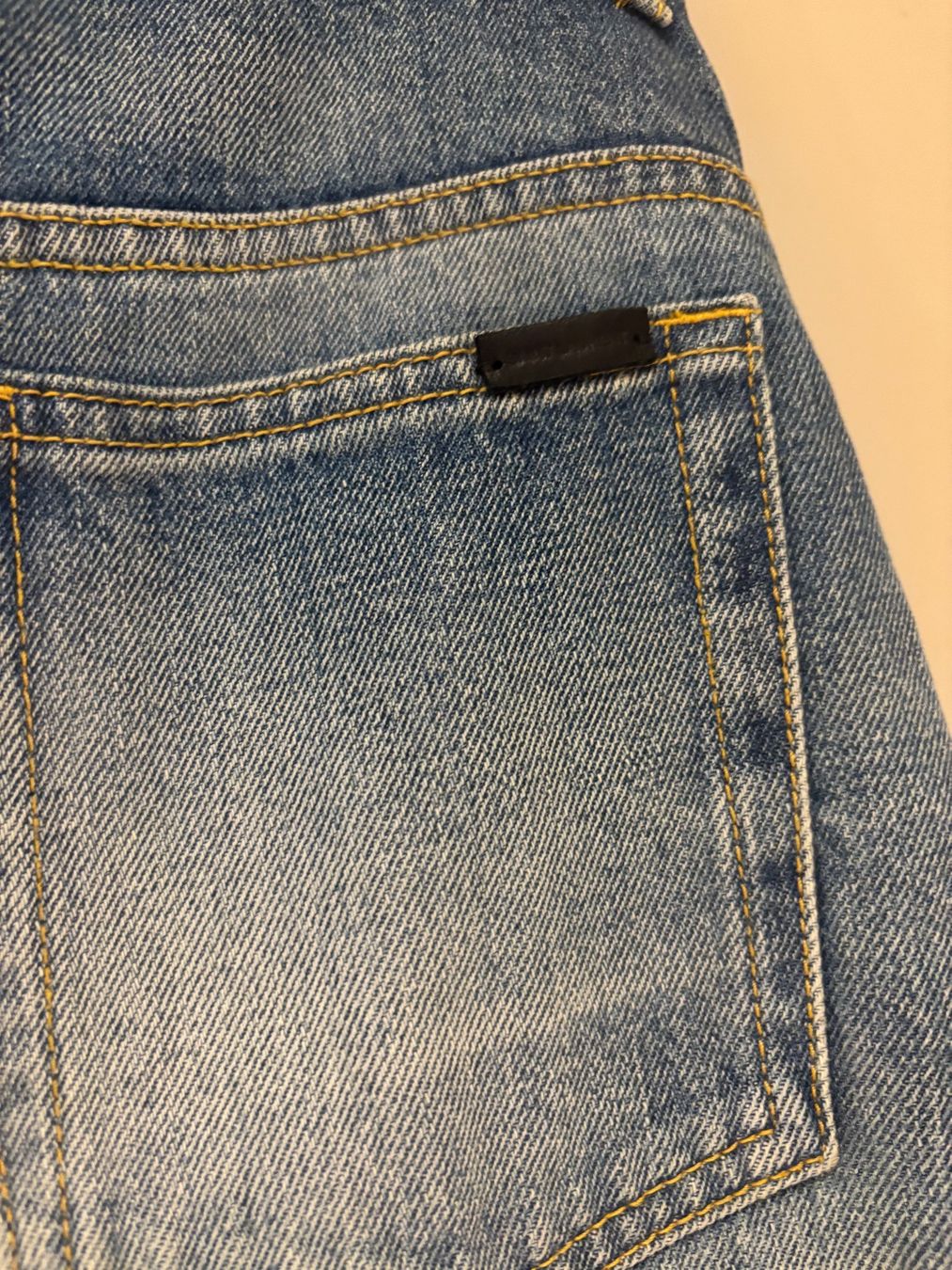 Saint Laurent Jeans: Saint Laurent Jeans – Nuovo (secondo la descrizione) da Zürich venduto da cvr_lv6d 1