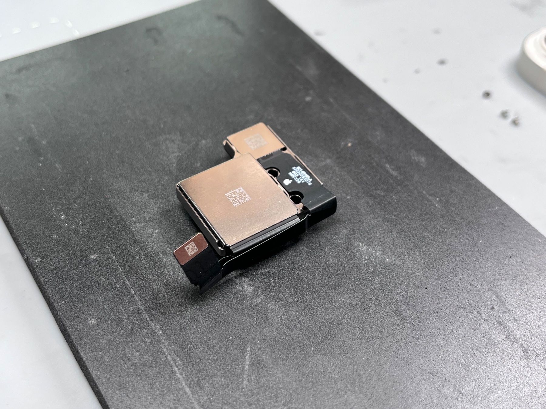 Apple Telefoni cellulari / Smartphones: iPhone 13 mini -  Kamera Modul - Original – Usato da Widnau venduto da collynrefurb 2