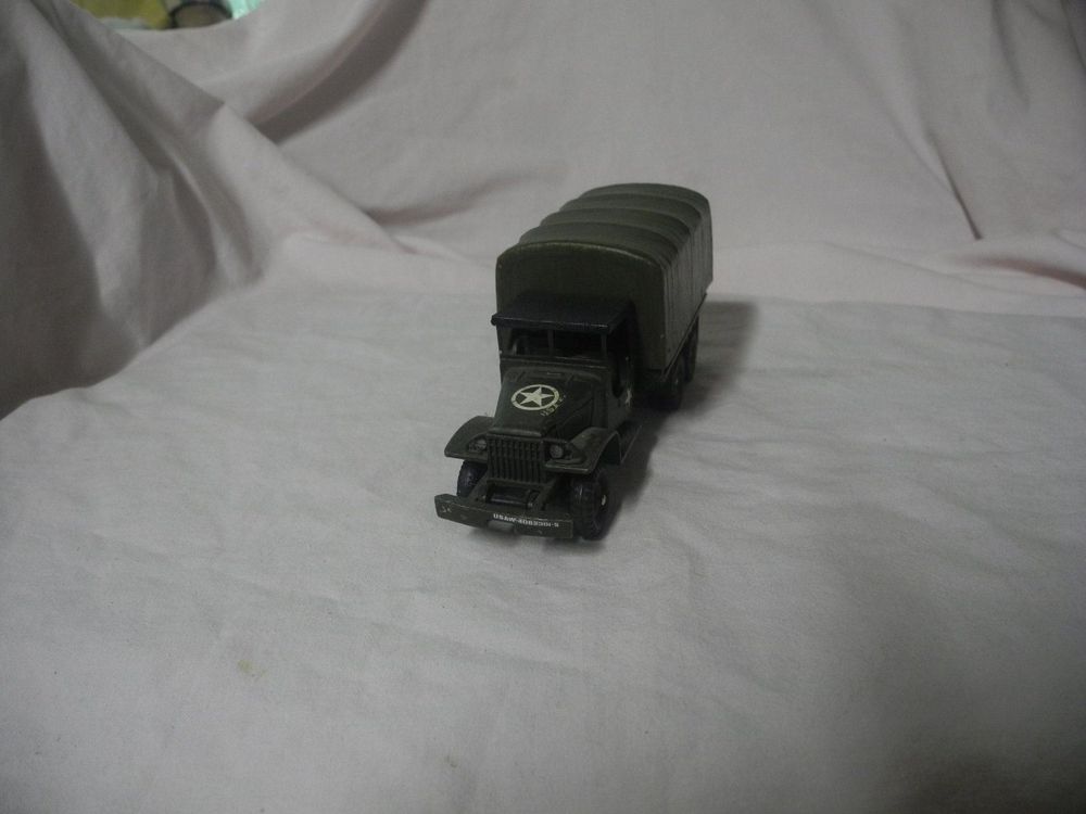 DINKY TOYS n°809 Camion GMC Bâché complet. (boite 823) (en l