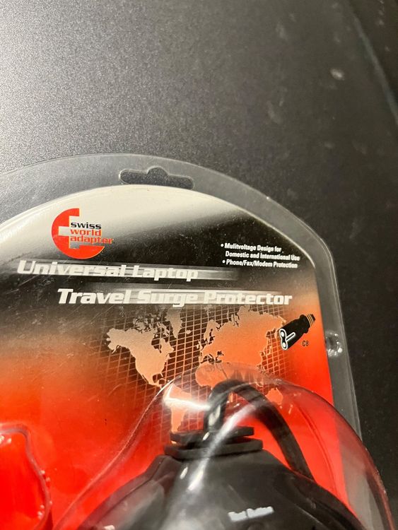 Swiss World Adapter Laptop Travel Surge Adapter Kaufen auf Ricardo