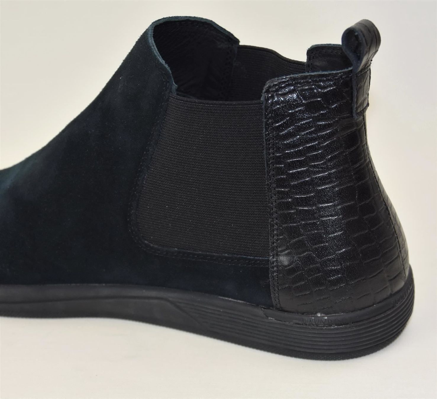 Navyboot Scarpe da uomo: NAVYBOOT Herrenschuhe Stiefel Wildleder/ schwarz/Gr. 46 – Nuovo e nell'imballaggio originale da Wohlenschwil venduto da EddieS-Outlet 7