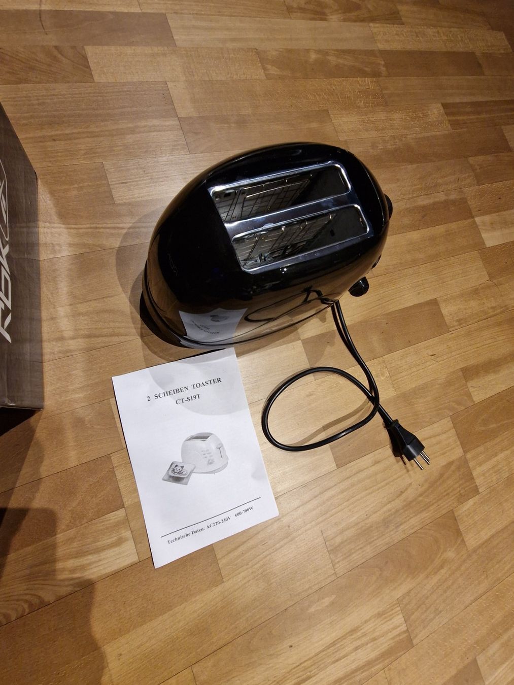 Elettrodomestici da cucina: Toaster, mit Reebok Sign, neuwertig, schwarz – Nuovo (secondo la descrizione) da Münsingen venduto da Geeskile 1