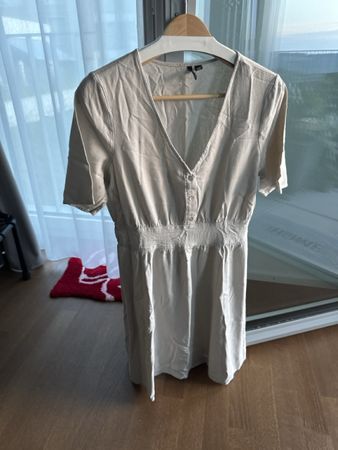 Kleid beige Grösse M guter Zustand