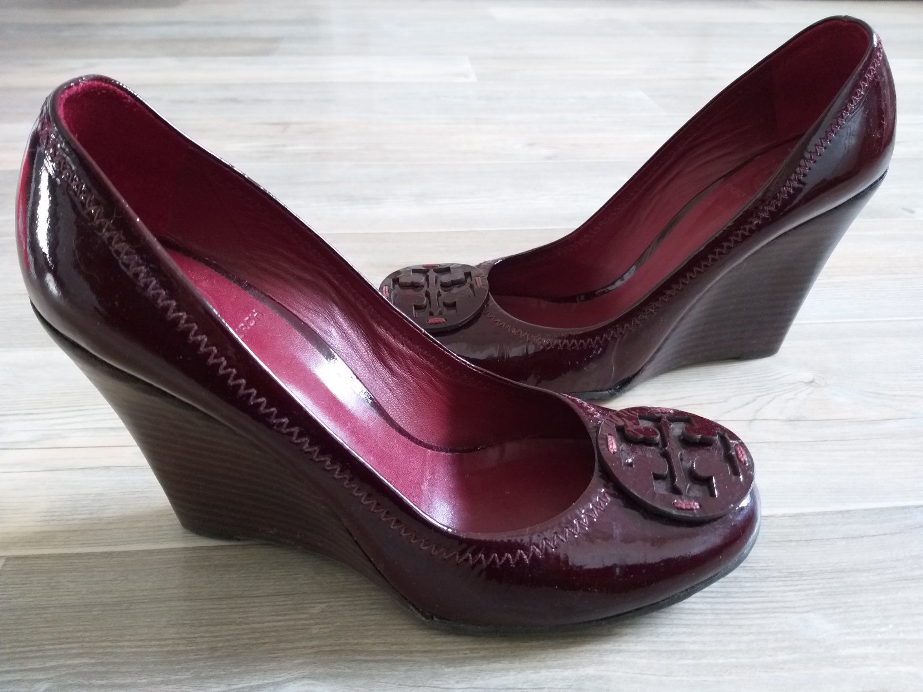 Tory Burch Scarpe da donna: Chaussures/ Schuhe TORY BURCH     Pointure / Nummer 37,5 – Usato da Cossonay-ville venduto da Super-Price-Quality
